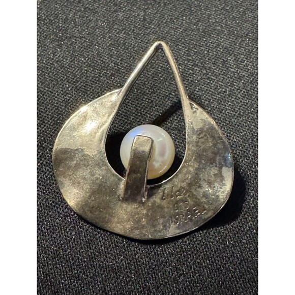 925 Israel Signed Real Pearl Hammered Pendant - Picture 4 of 5